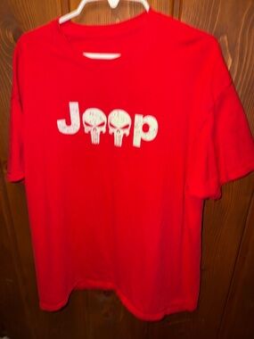 Jeep Red Short Sleeve Tee with White Skull Logo